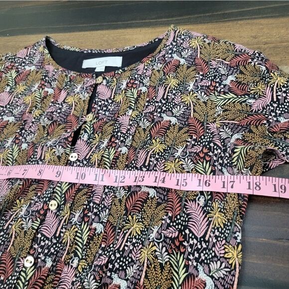 LOFT Paradise Pintucked Side Tie Dress Safari Print Front Button Lined Size S - Picture 10 of 12